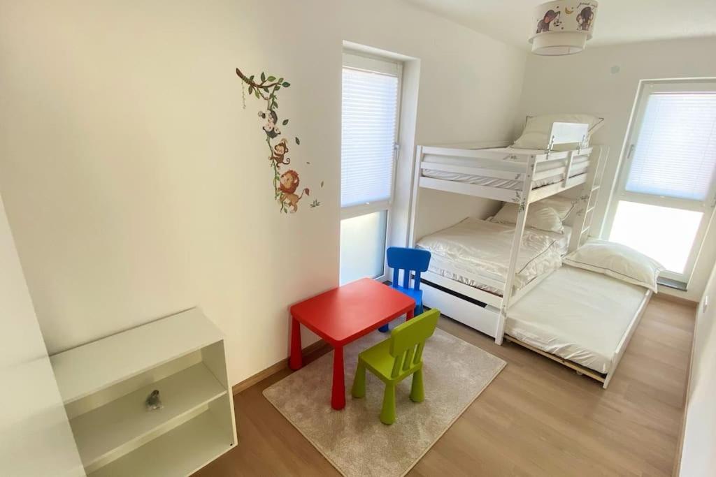 Strahlende Erdgeschoss-Wohnung Im Neubau Naehe Legoland Ichenhausen Buitenkant foto